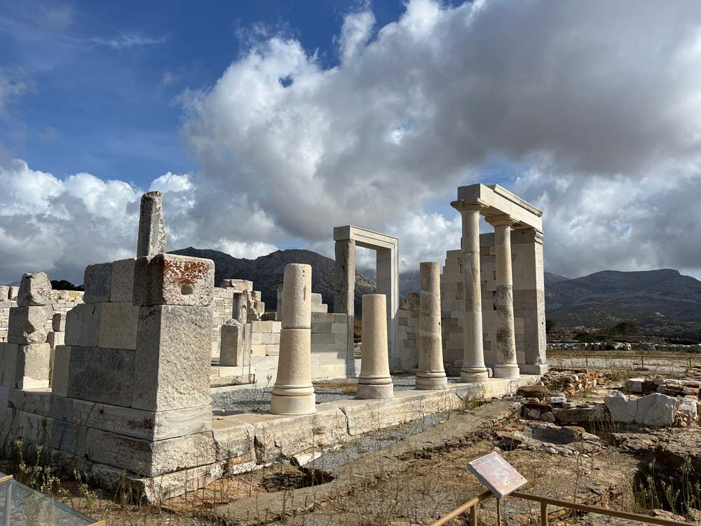 Naxos Mythology Tour